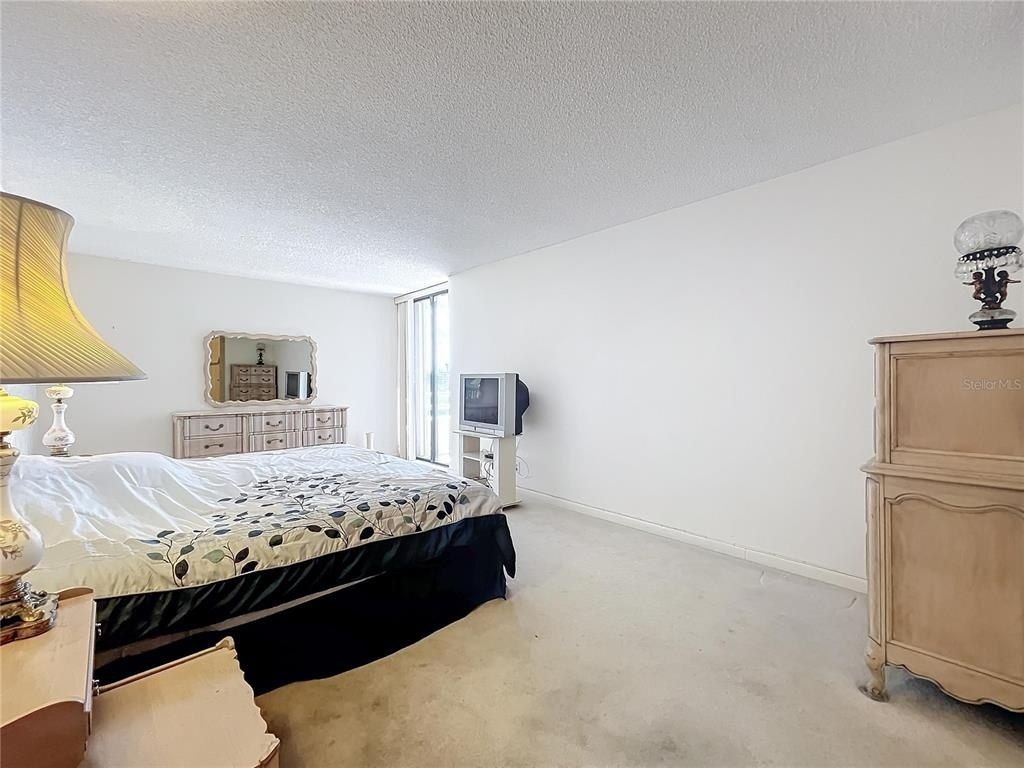 20225 NE 34th Court, Unit 817, Miami, FL 33180 Photo