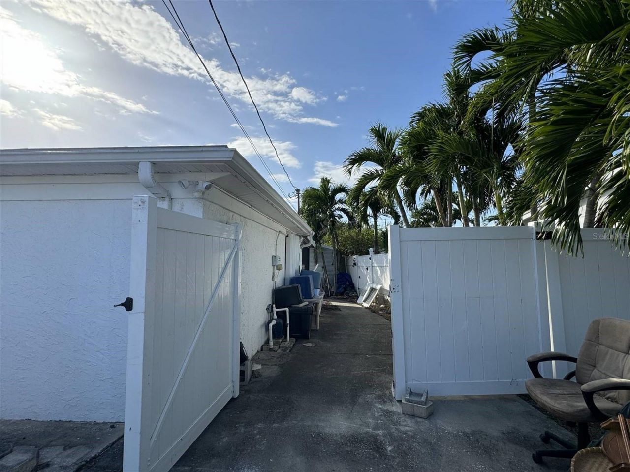 9524 Treasure Lane Ne, Saint Petersburg, FL 33702 Photo