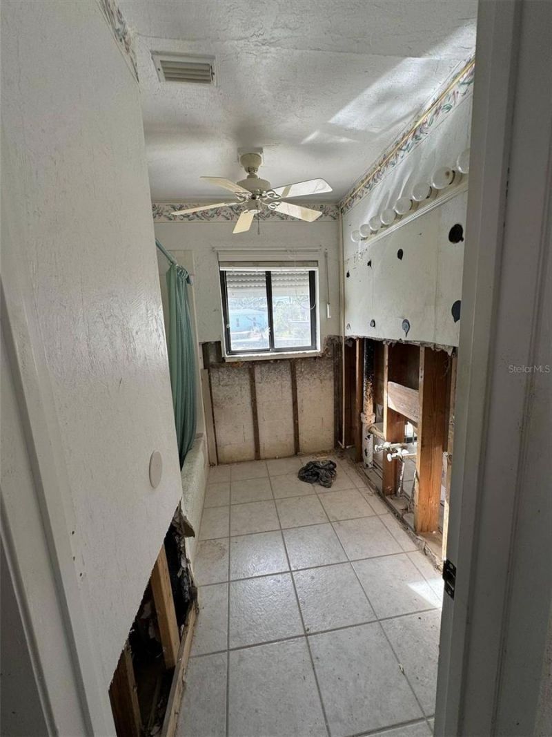 9524 Treasure Lane Ne, Saint Petersburg, FL 33702 Photo