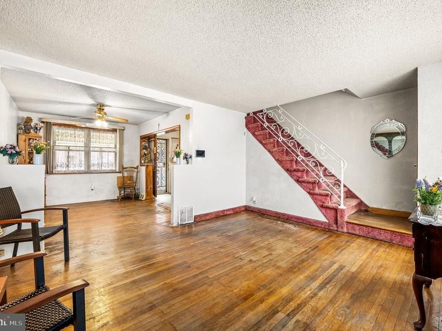 7215 Guyer Avenue, Philadelphia, PA 19153 Main Photo