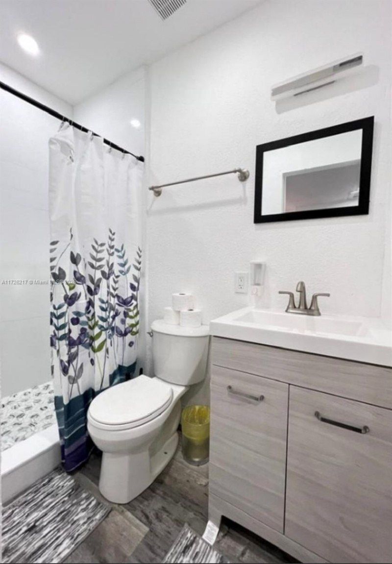 1741 NW 68th Ter, Miami, FL 33147 Photo