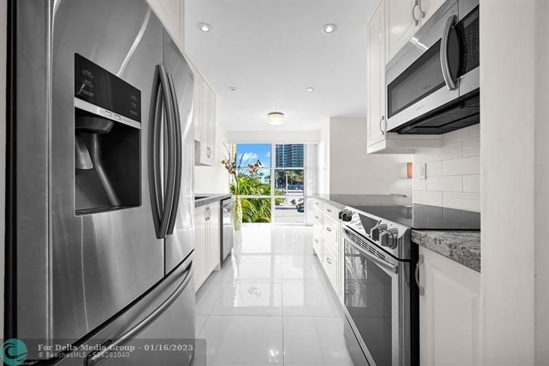 17620 Atlantic Blvd, Unit 302, Sunny Isles Beach, FL 33160 Photo