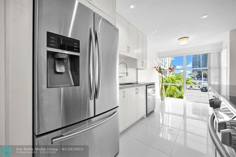 17620 Atlantic Blvd, Unit 302, Sunny Isles Beach, FL 33160 Photo
