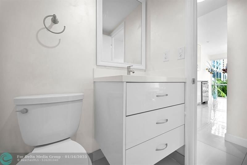 17620 Atlantic Blvd, Unit 302, Sunny Isles Beach, FL 33160 Photo