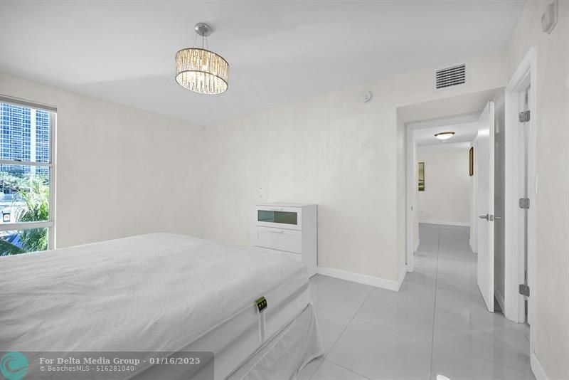 17620 Atlantic Blvd, Unit 302, Sunny Isles Beach, FL 33160 Photo