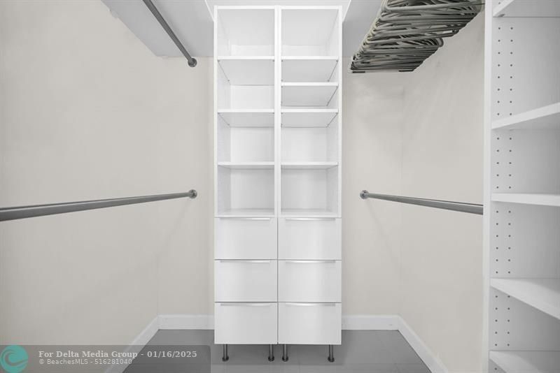 17620 Atlantic Blvd, Unit 302, Sunny Isles Beach, FL 33160 Photo