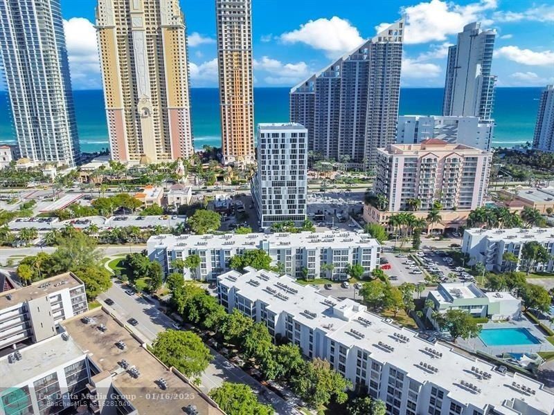 17620 Atlantic Blvd, Unit 302, Sunny Isles Beach, FL 33160 Photo