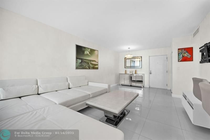 17620 Atlantic Blvd, Unit 302, Sunny Isles Beach, FL 33160 Photo