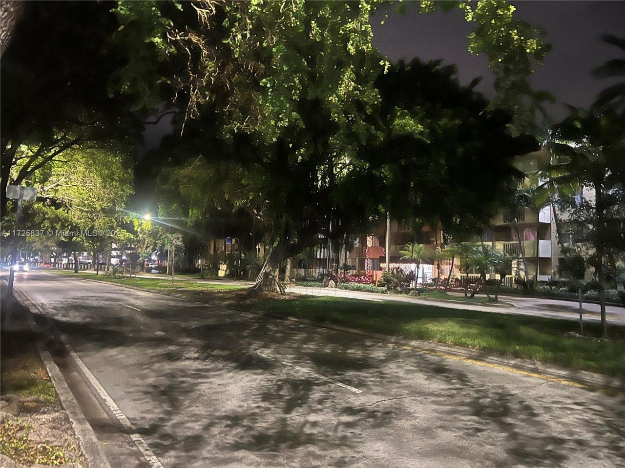 1805 Sans Souci Blvd, Unit 429, North Miami, FL 33181 Photo