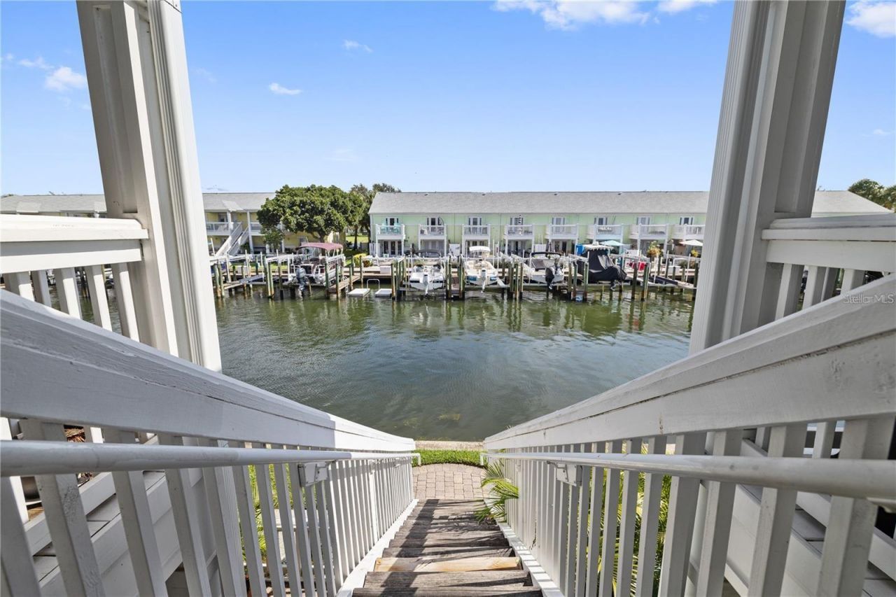 5012 Starfish Drive Se, Unit C, Saint Petersburg, FL 33705 Photo