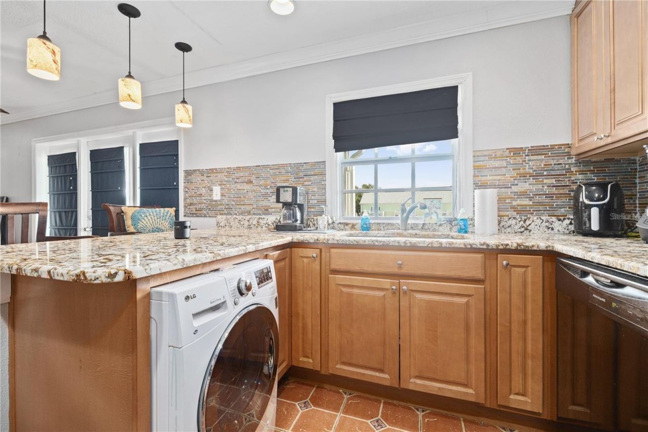 5012 Starfish Drive Se, Unit C, Saint Petersburg, FL 33705 Photo