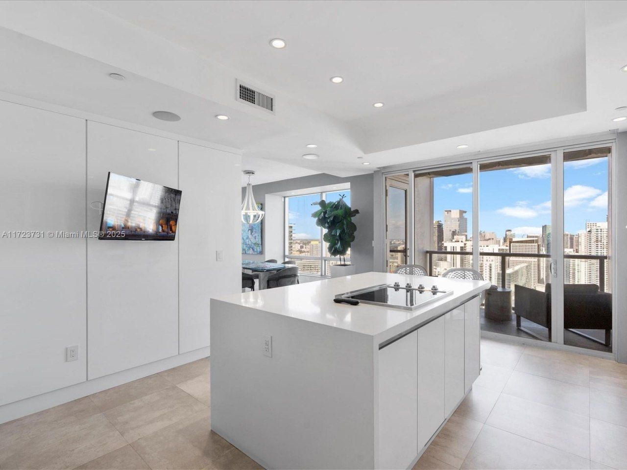 1425 Brickell Ave, Unit 52BC, Miami, FL 33131 Photo