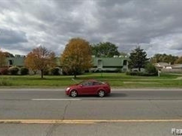 25755 SOUTHFIELD Road, Southfield, MI 48075