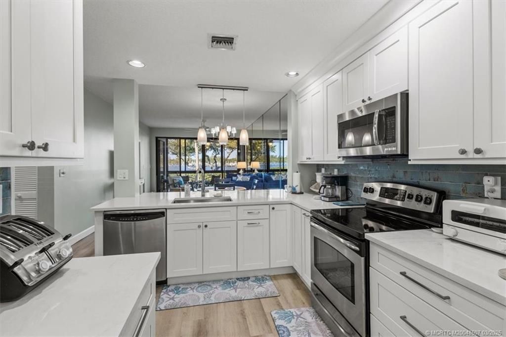 6082 SE Landing Way, Unit 7, Stuart, FL 34997 Photo