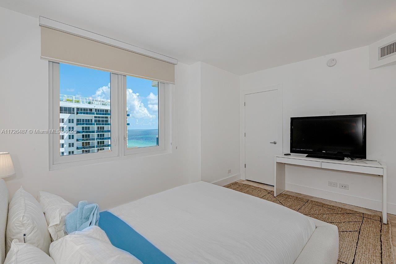 2301 Collins Ave, Unit 1515, Miami Beach, FL 33139 Photo
