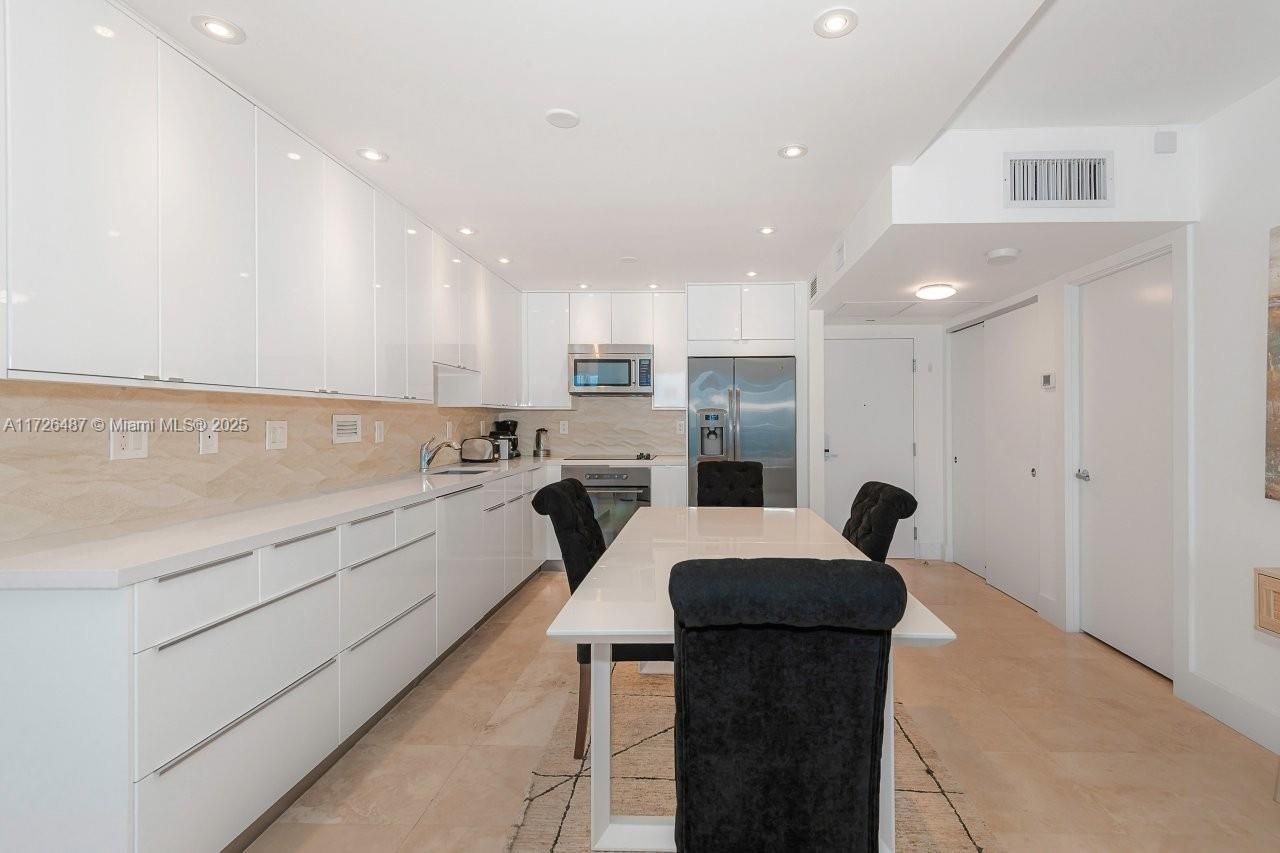 2301 Collins Ave, Unit 1515, Miami Beach, FL 33139 Photo