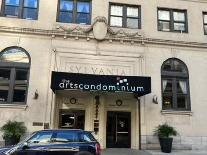 1324 Locust Street, Unit 425, Philadelphia, PA 19107 Main Photo