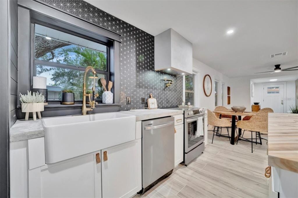 2713 4th Avenue W, Bradenton, FL 34205 Photo