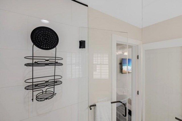 5092 Sunset Village Drive, Duck Key, FL 33050 Photo