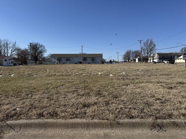 000 W Aldrich Road, Bolivar, MO 65613