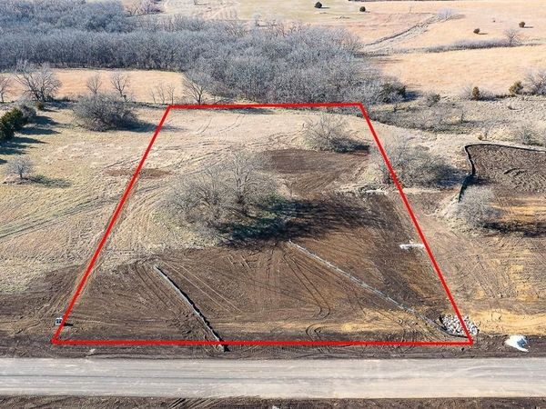 Lot 8 235th Street, Tonganoxie, KS 66086