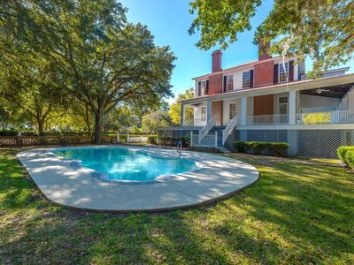 927 Fishburne Road, Pinopolis, SC 29469