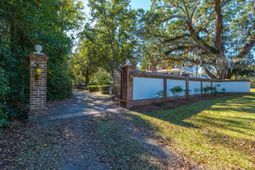 927 Fishburne Road photo 4