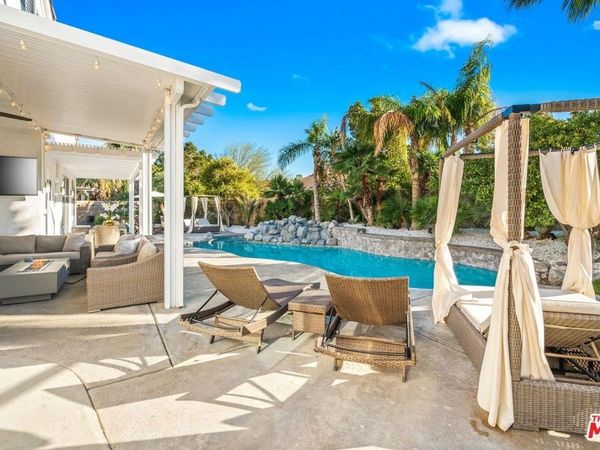 1083 E Circulo San Sorrento Road, Palm Springs, CA 92262