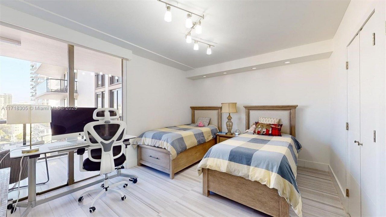 19667 Turnberry Way, Unit 14F, Aventura, FL 33180 Photo