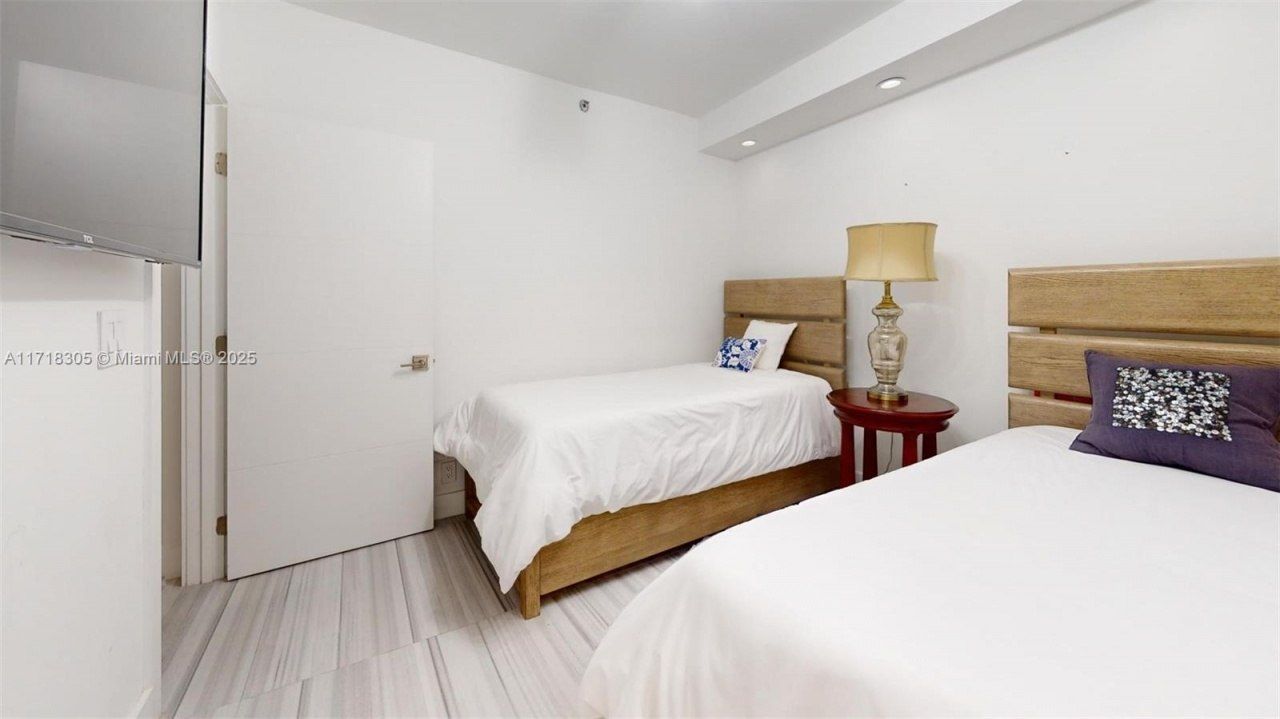 19667 Turnberry Way, Unit 14F, Aventura, FL 33180 Photo