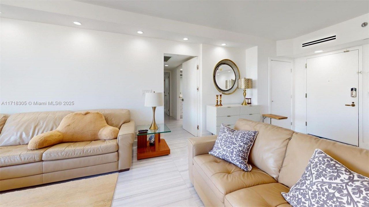 19667 Turnberry Way, Unit 14F, Aventura, FL 33180 Photo