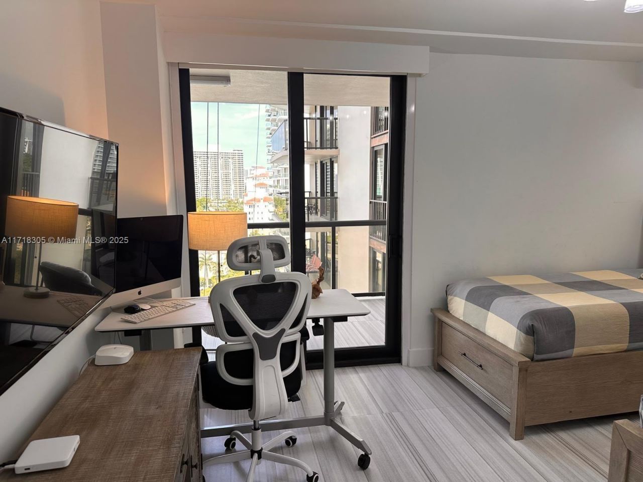 19667 Turnberry Way, Unit 14F, Aventura, FL 33180 Photo