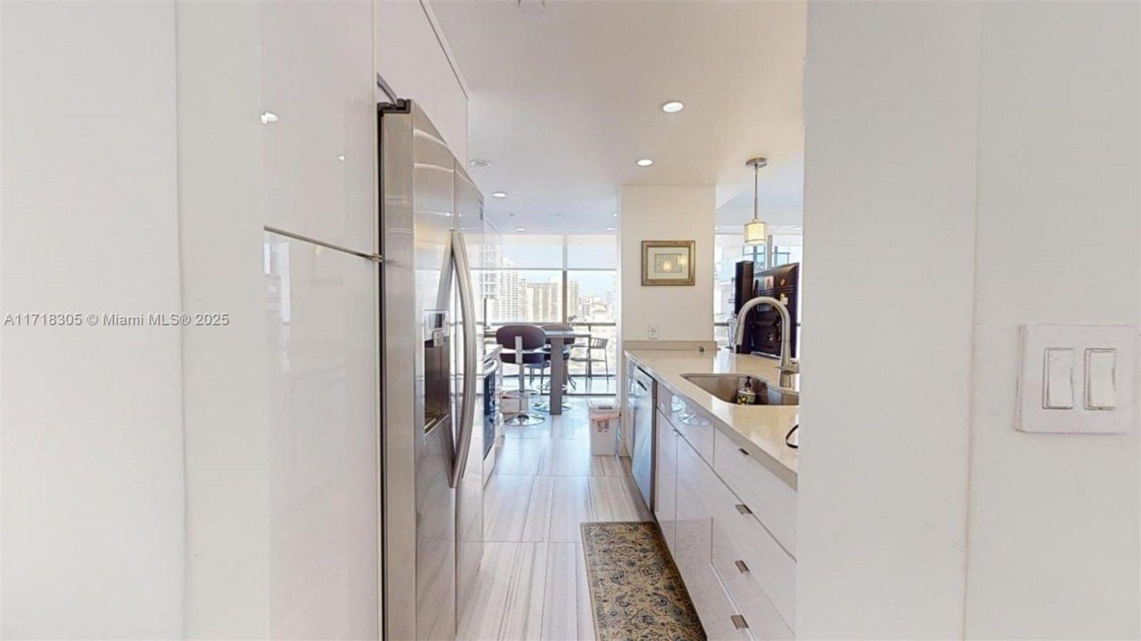 19667 Turnberry Way, Unit 14F, Aventura, FL 33180 Photo