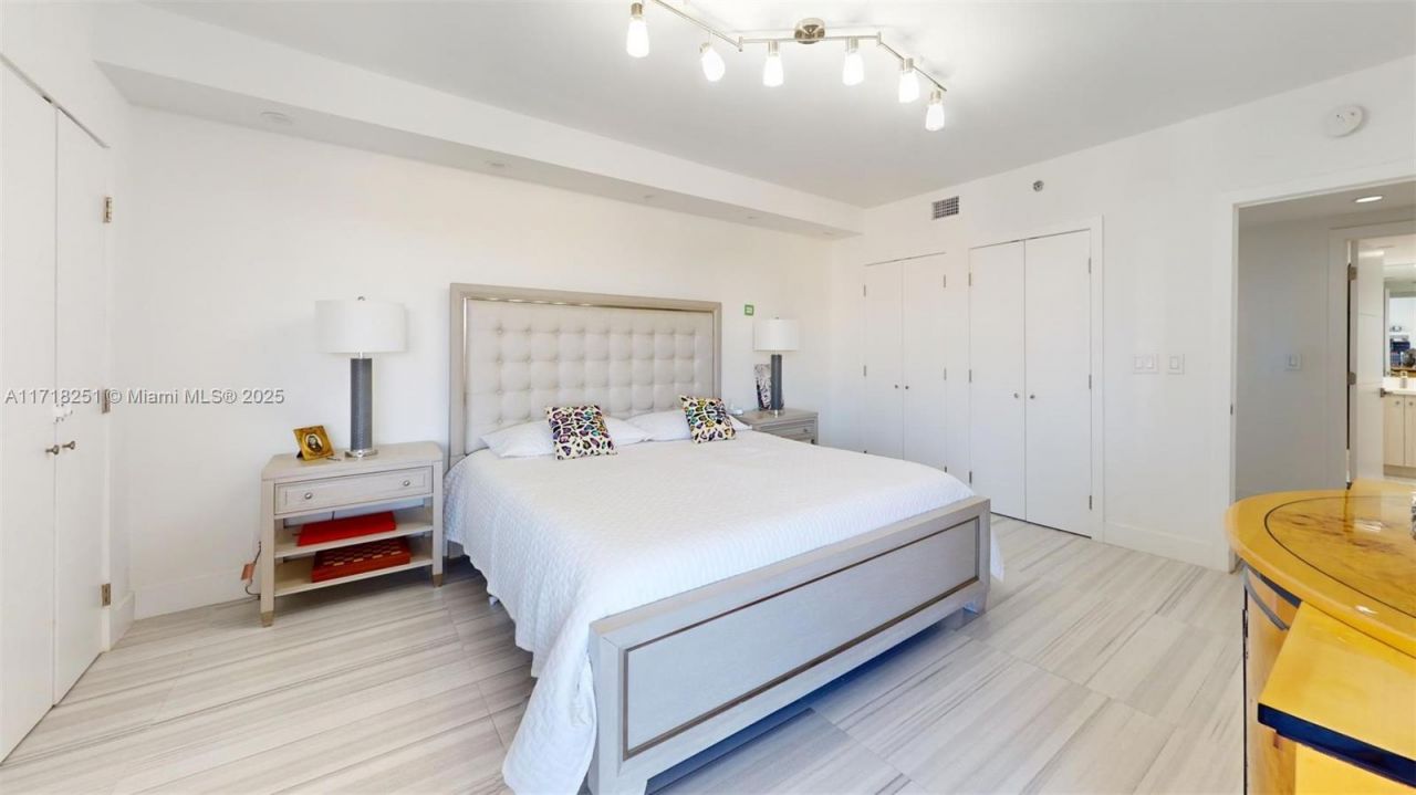 19667 Turnberry Way, Unit 14F, Aventura, FL 33180 Photo