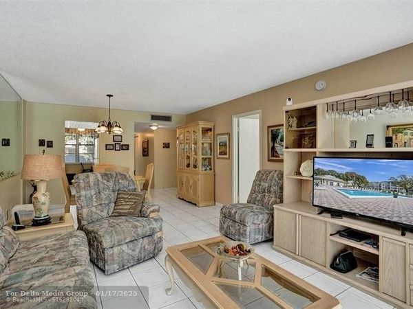 2999 NW 48th Ave, Unit 142, Lauderdale Lakes, FL 33313