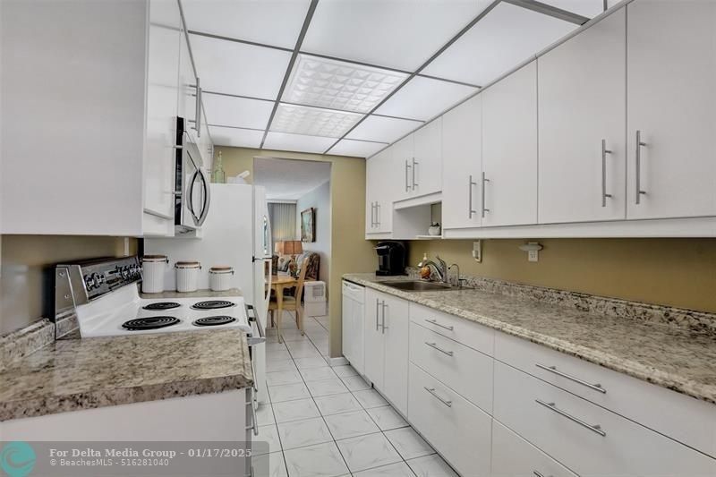 2999 NW 48th Avenue, Unit 142, Lauderdale Lakes, FL 33313 Photo