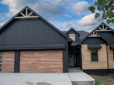 3200 Junction Drive, Harrisonville, MO 64701