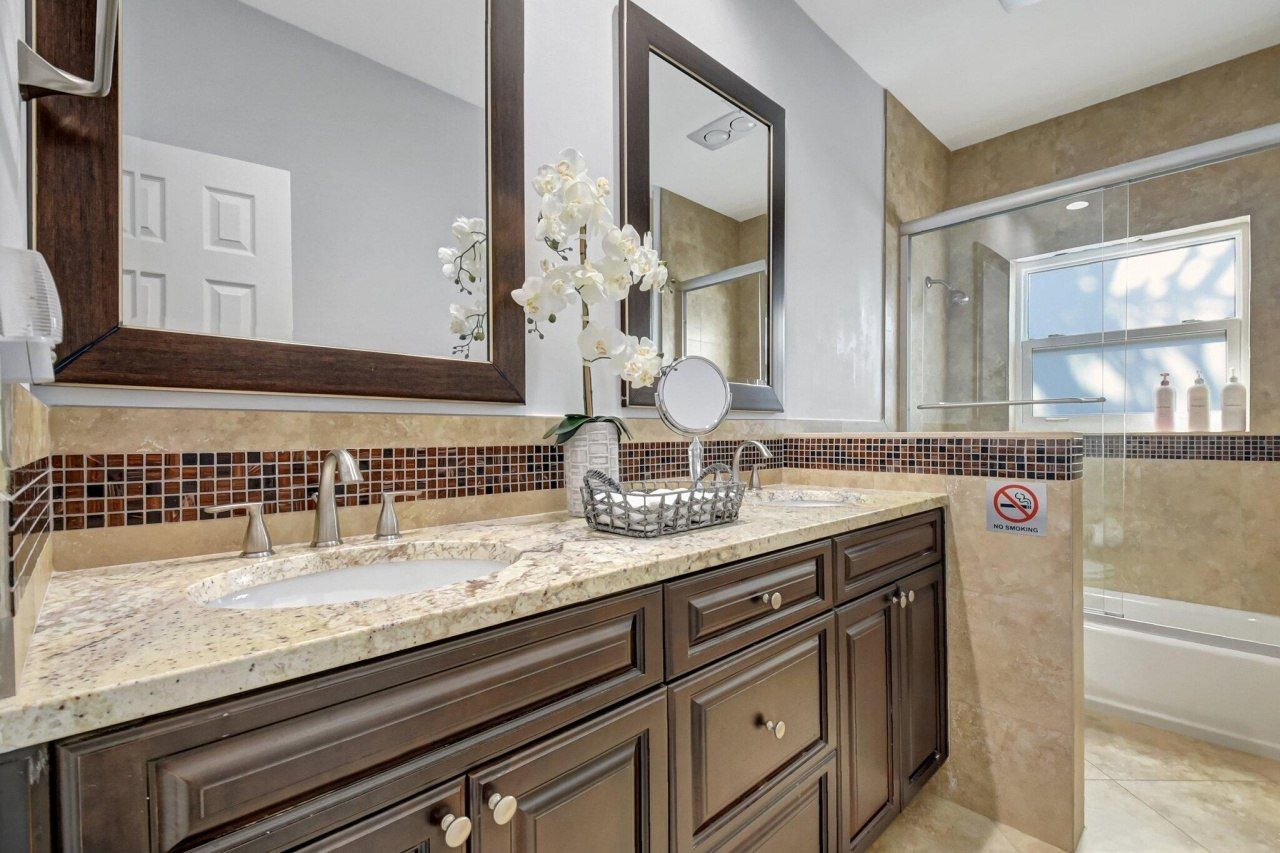 6604 Eastview Drive, Lake Worth, FL 33462 Photo