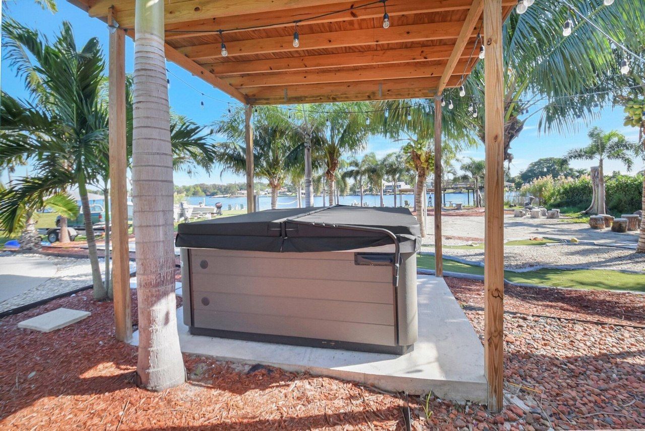 6604 Eastview Drive, Lake Worth, FL 33462 Photo