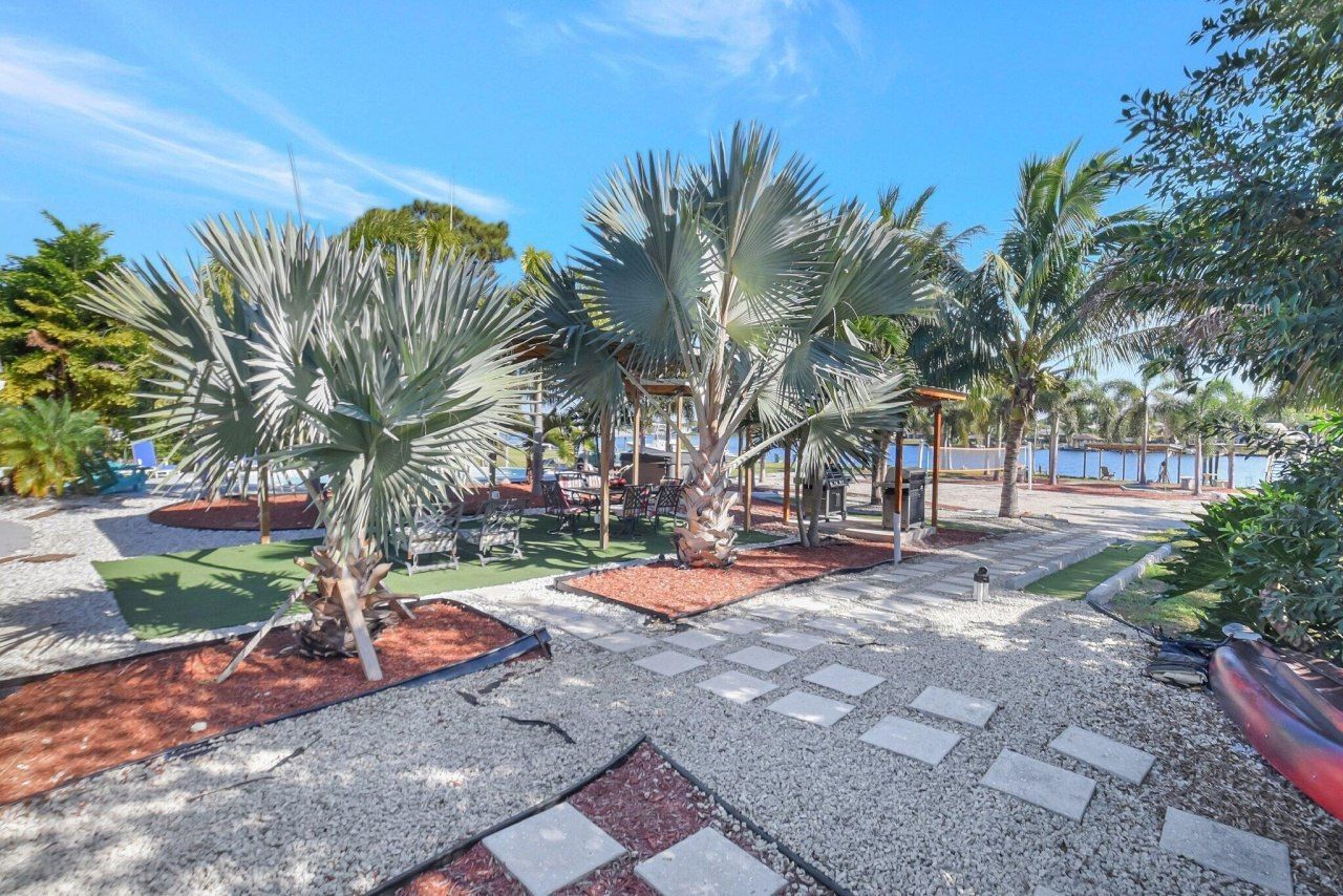 6604 Eastview Drive, Lake Worth, FL 33462 Photo