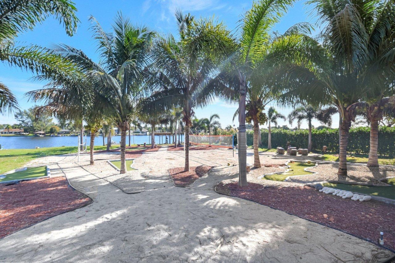 6604 Eastview Drive, Lake Worth, FL 33462 Photo