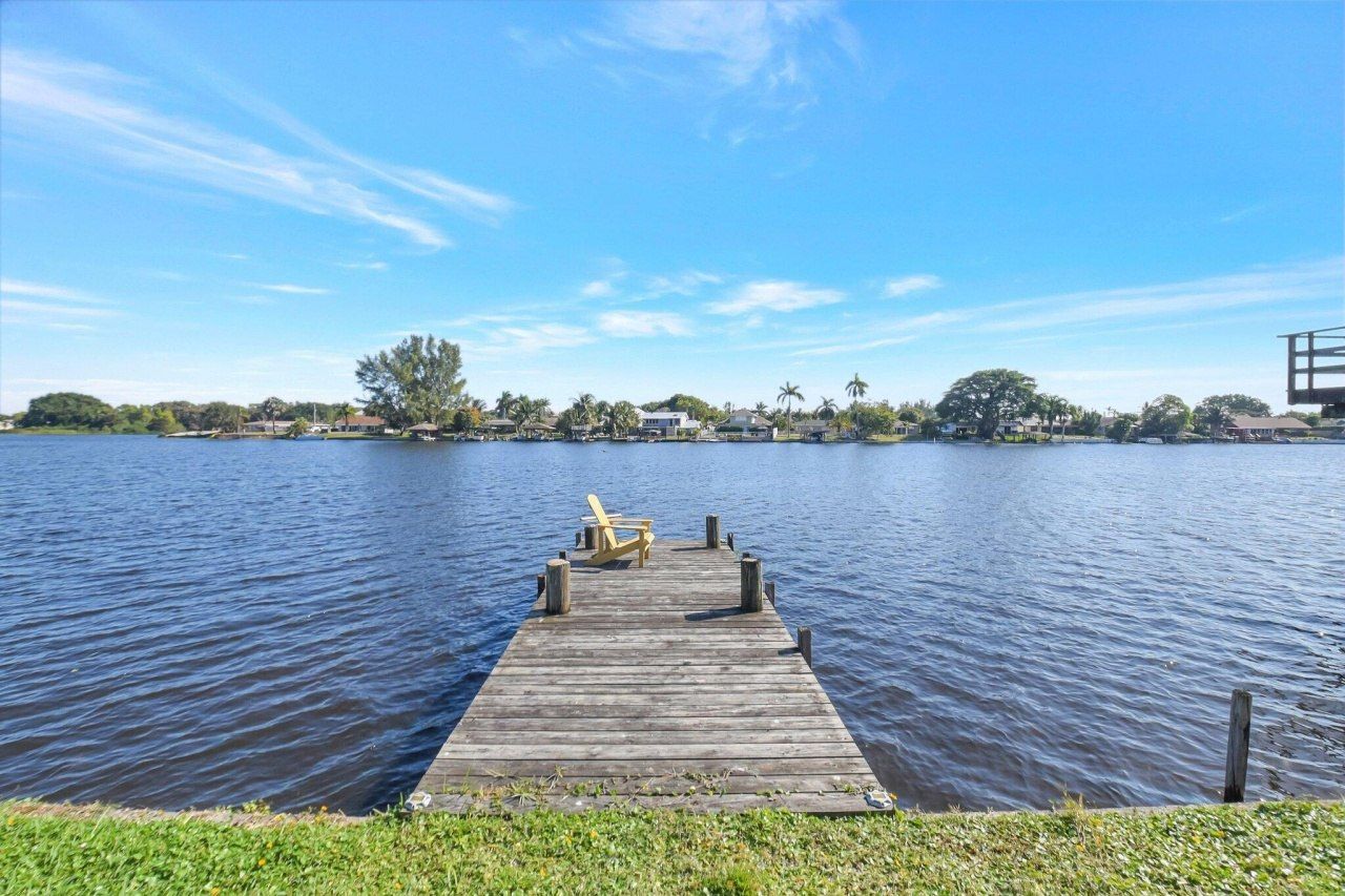 6604 Eastview Drive, Lake Worth, FL 33462 Photo