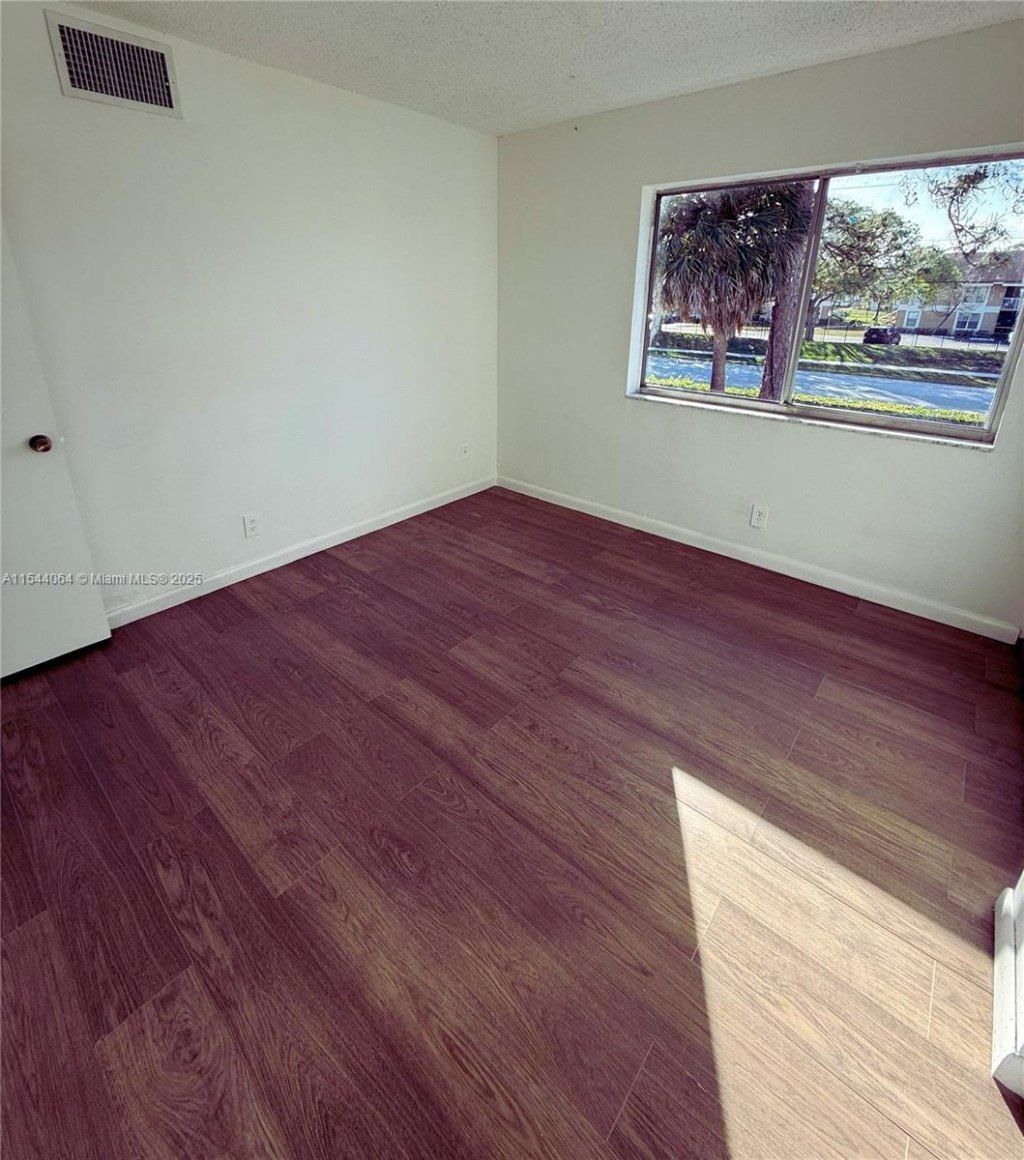 2106 Sherwood Forest Blvd, Unit 17, West Palm Beach, FL 33415 Photo