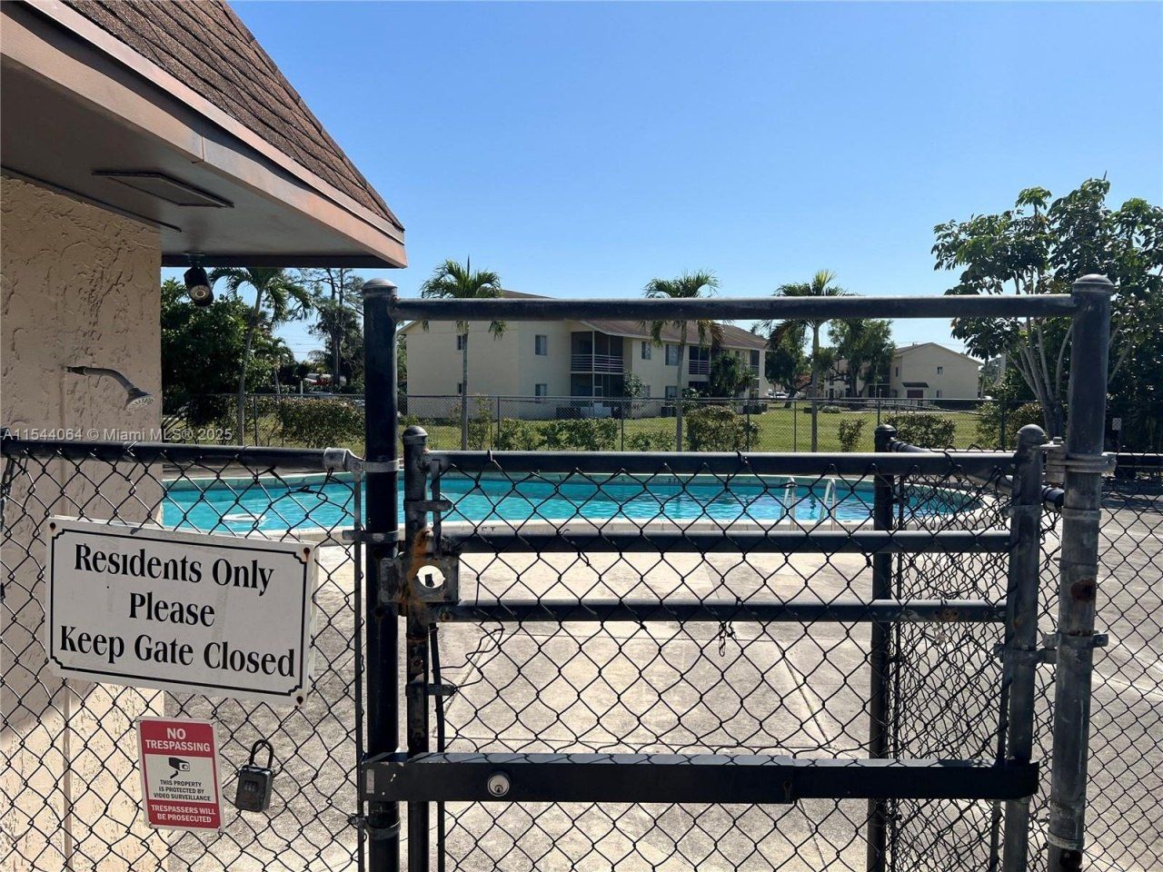 2106 Sherwood Forest Blvd, Unit 17, West Palm Beach, FL 33415 Photo