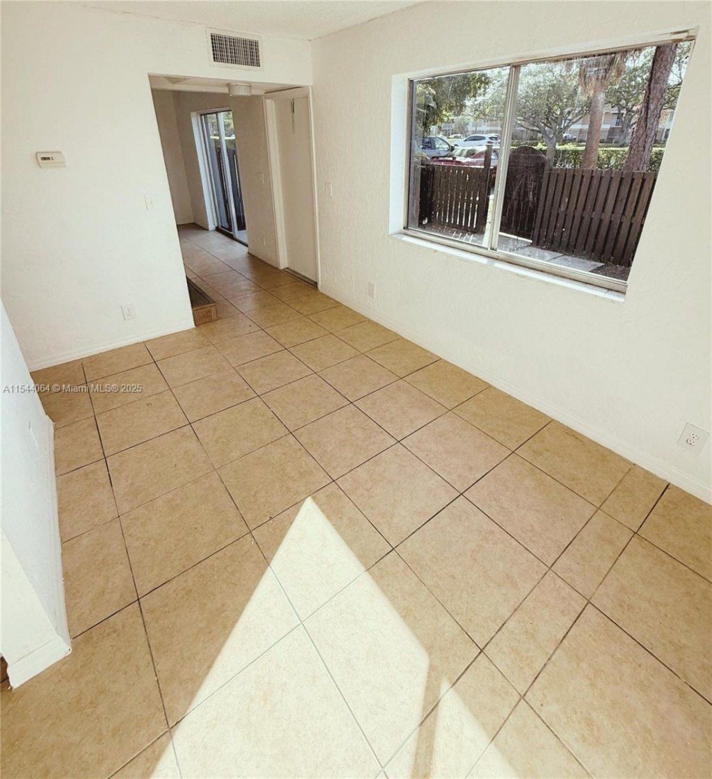 2106 Sherwood Forest Blvd, Unit 17, West Palm Beach, FL 33415 Photo