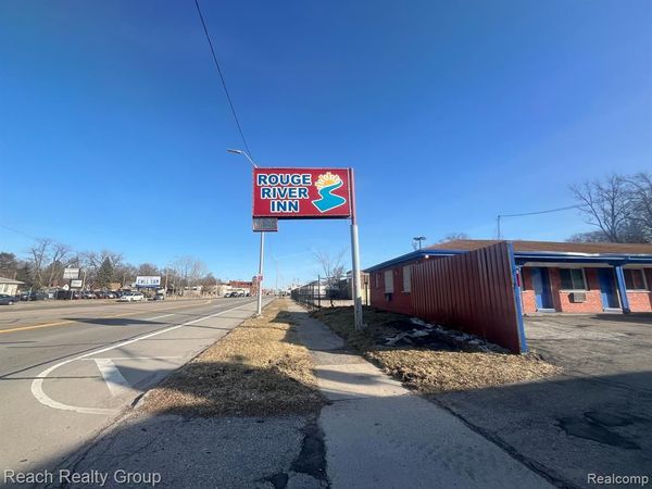 22755 GRAND RIVER Avenue, Detroit, MI 48219