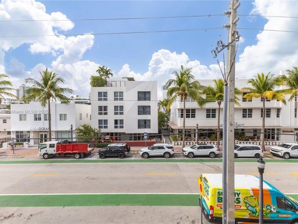 345 Ocean Dr, Unit 304, Miami Beach, FL 33139