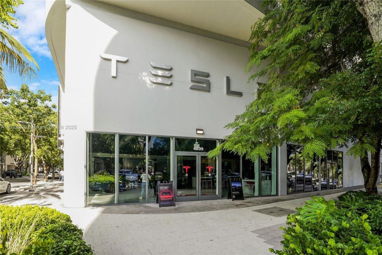 133 NE 48th St, Miami, FL 33137 Photo