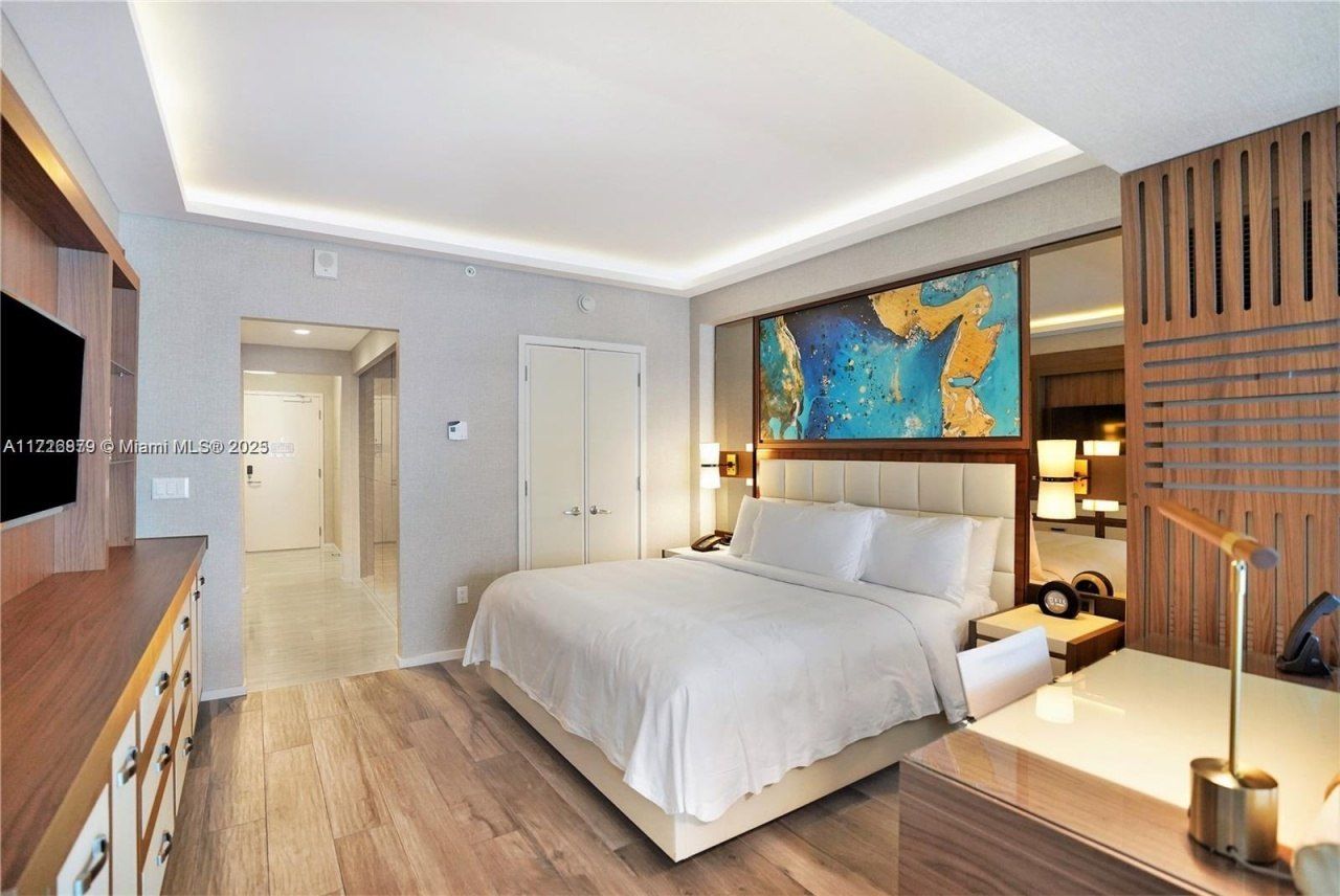 551 N Fort Lauderdale Beach Blvd, Unit R1806, Fort Lauderdale, FL 33304 Photo