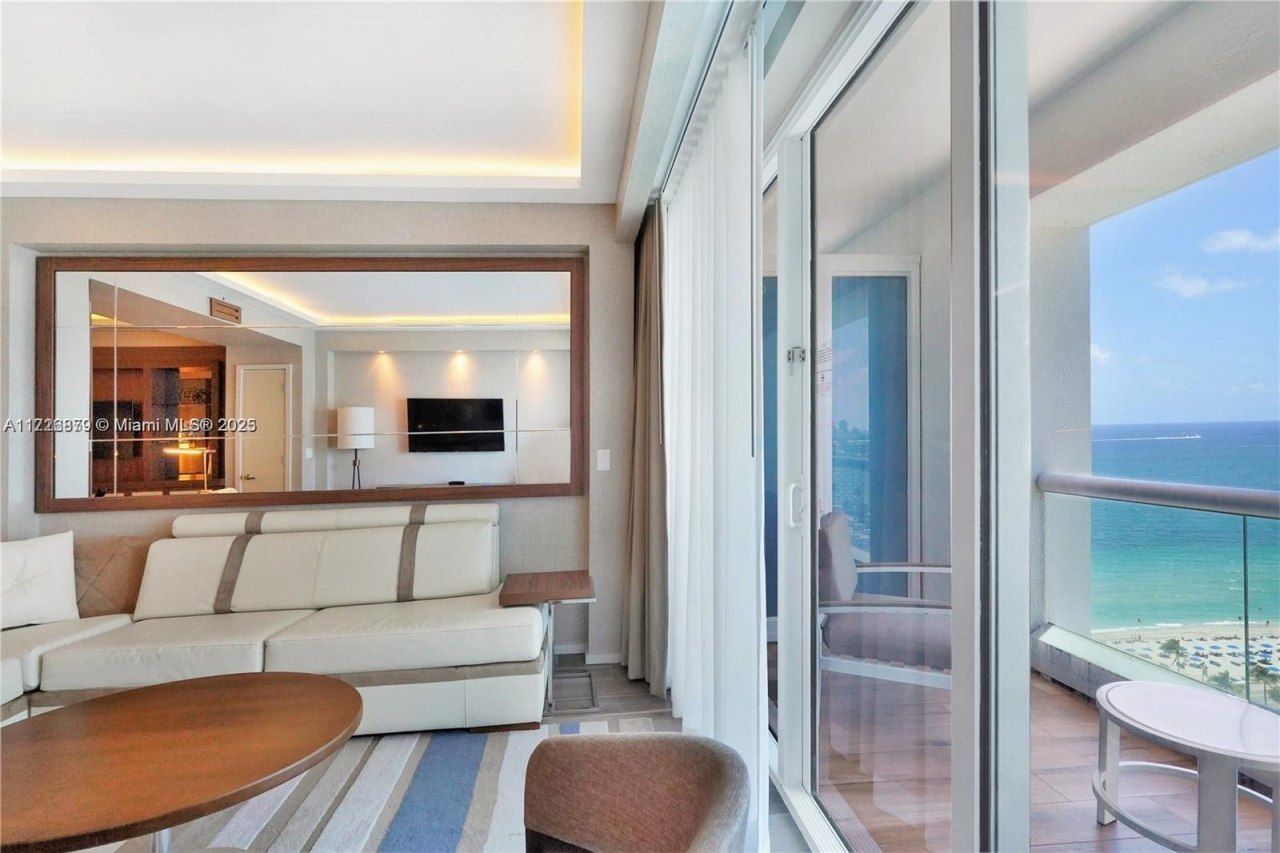 551 N Fort Lauderdale Beach Blvd, Unit R1806, Fort Lauderdale, FL 33304 Photo